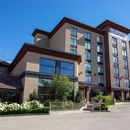 Hotel Kelowna & Conference Centre Eksteriør billede
