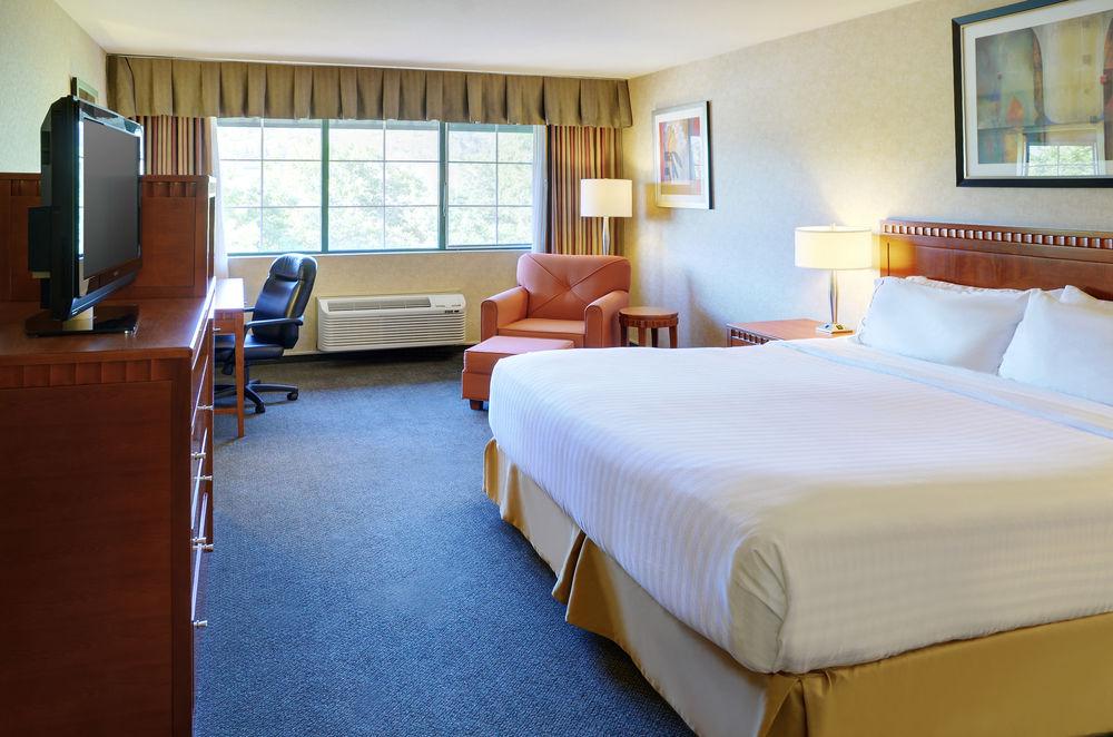 Hotel Kelowna & Conference Centre Eksteriør billede