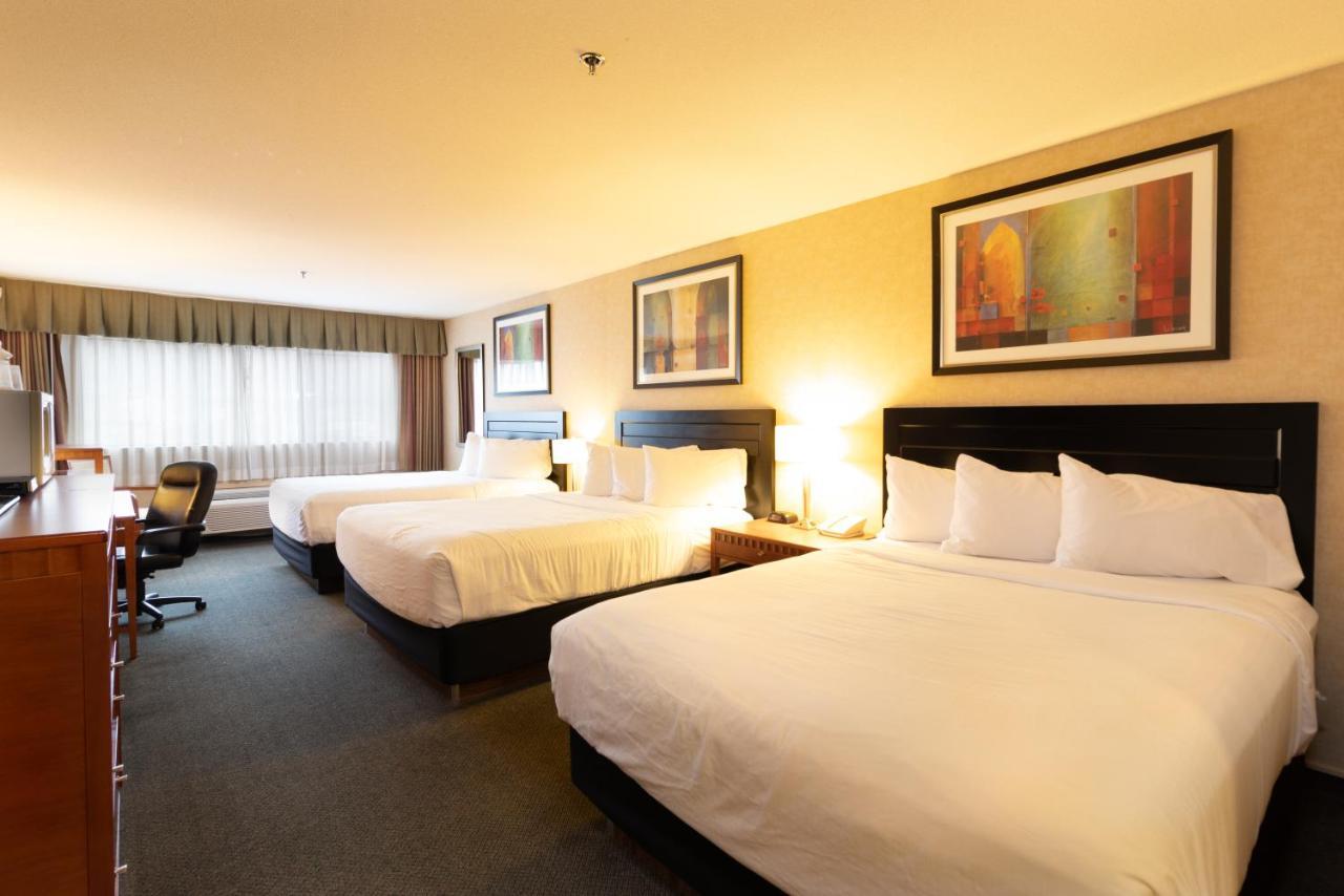 Hotel Kelowna & Conference Centre Eksteriør billede