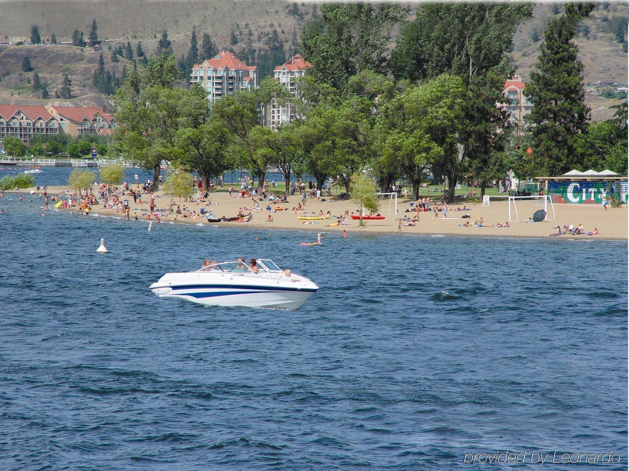 Hotel Kelowna & Conference Centre Eksteriør billede