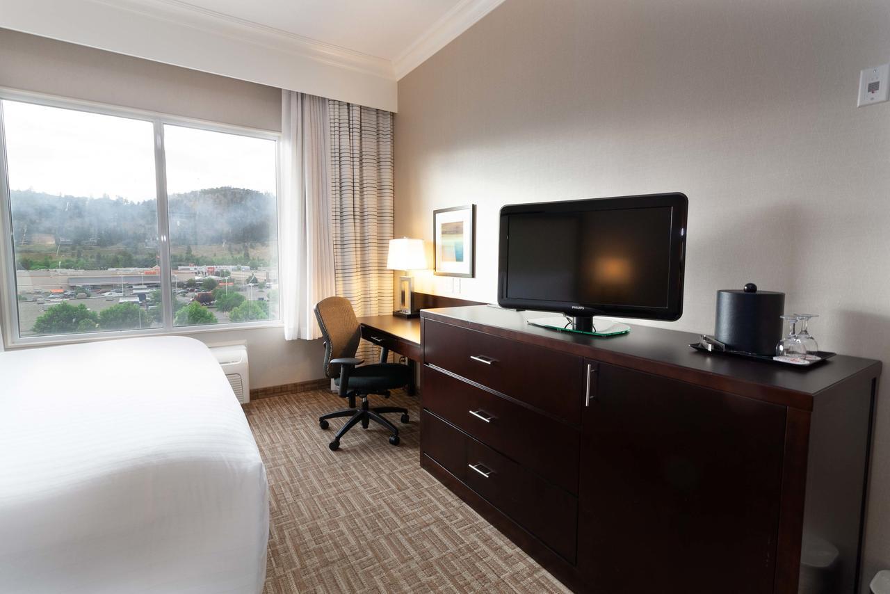 Hotel Kelowna & Conference Centre Eksteriør billede