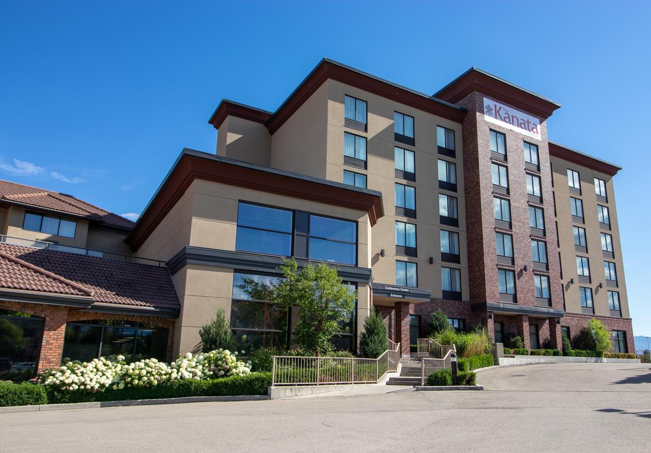 Hotel Kelowna & Conference Centre Eksteriør billede