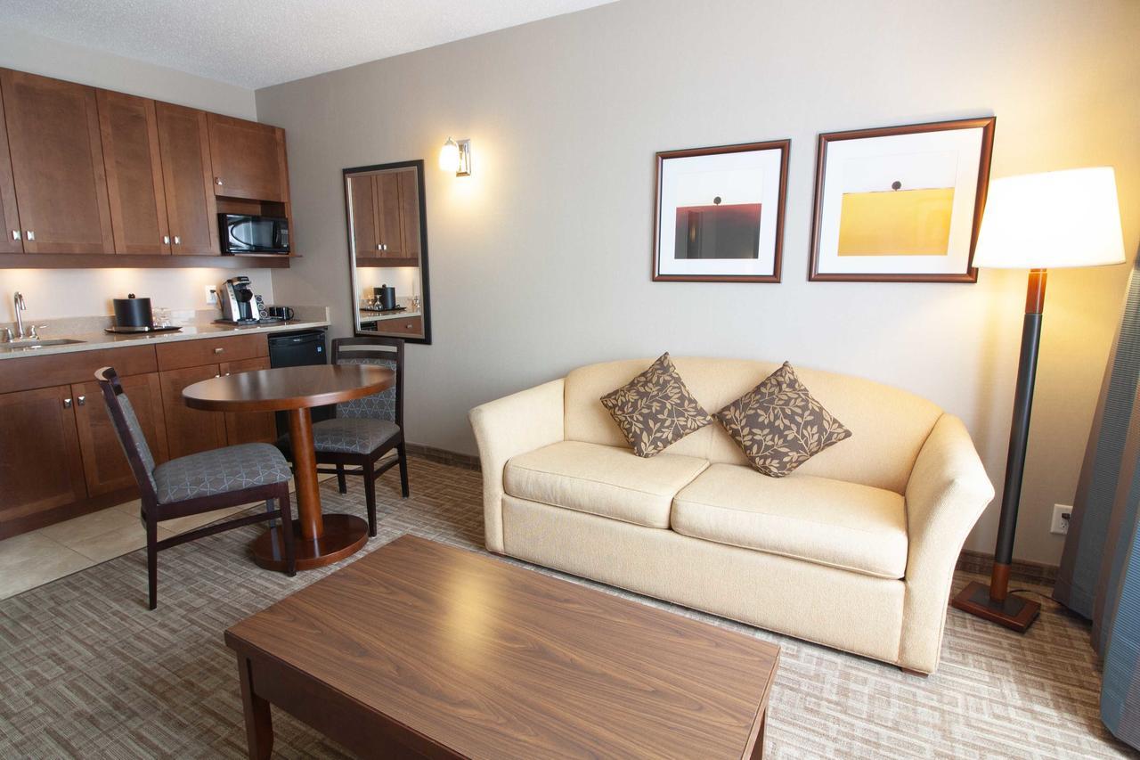 Hotel Kelowna & Conference Centre Eksteriør billede
