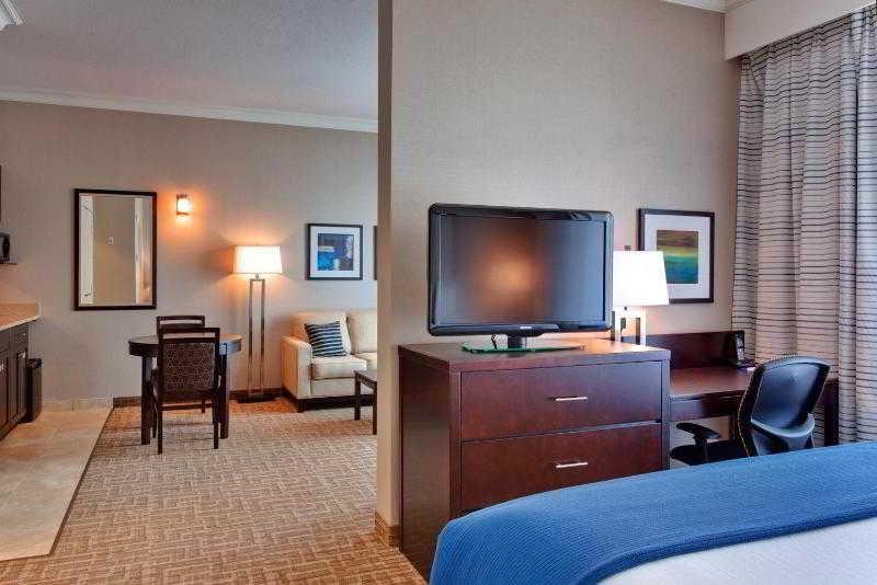 Hotel Kelowna & Conference Centre Eksteriør billede