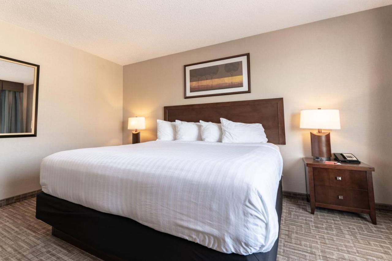 Hotel Kelowna & Conference Centre Eksteriør billede